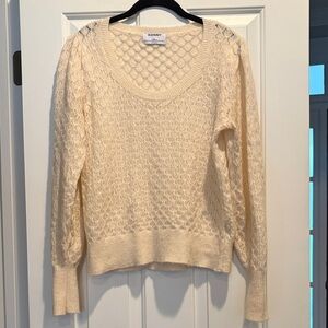 Old Navy cream color sweater, size M, excellent condition